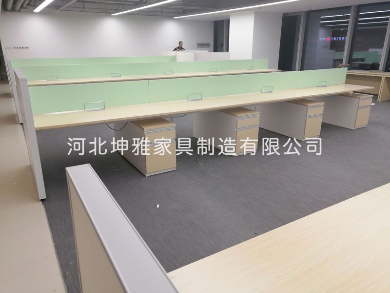 集中办公家具-保定办公家具