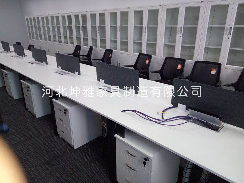 集中办公家具-保定办公家具